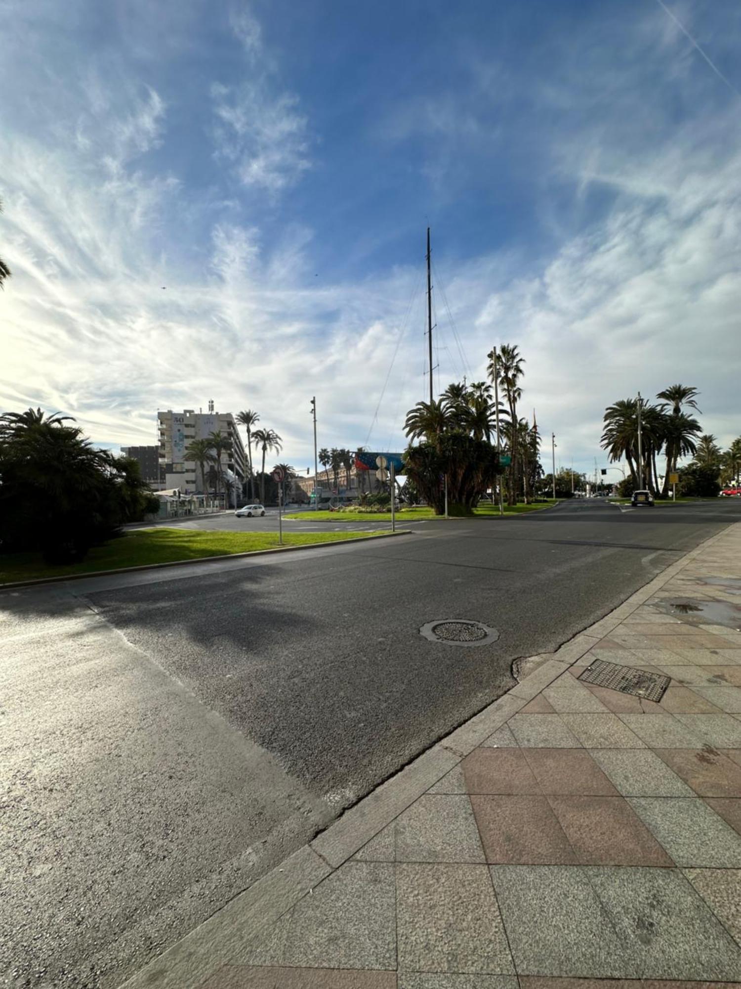 Alicante Beach And Center Exteriér fotografie