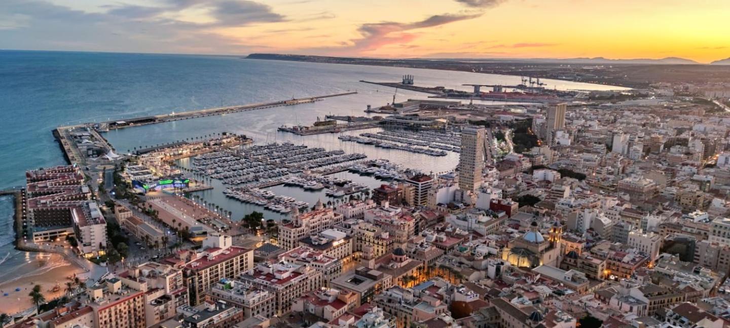 Alicante Beach And Center Exteriér fotografie